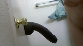 Ragazzo muscoloso si ...