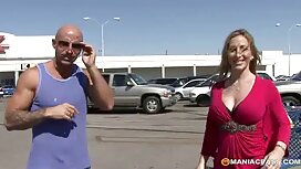 Una giovane ragazza  ...